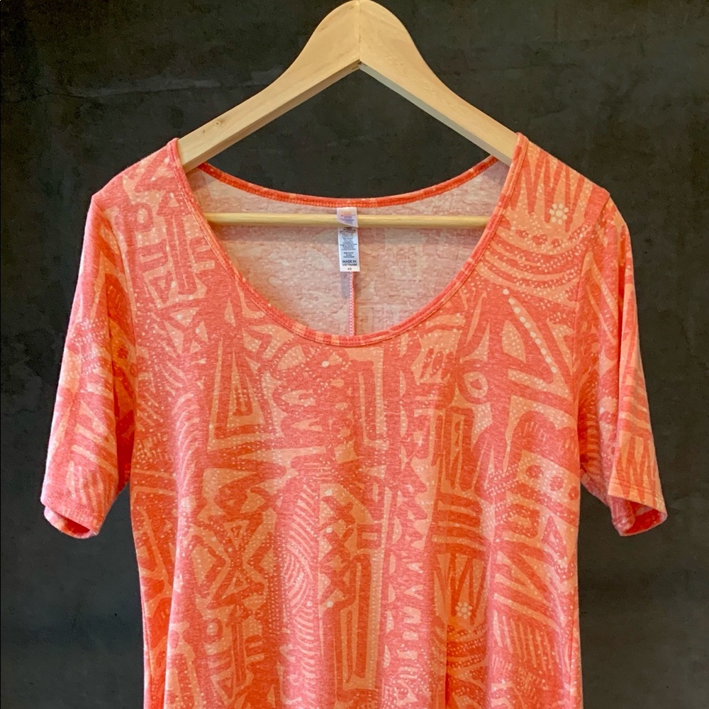 LuLaRoe Perfect T XS but fits like a M-L